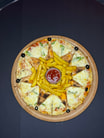 19 Pizza “Sonne” mit Pommes